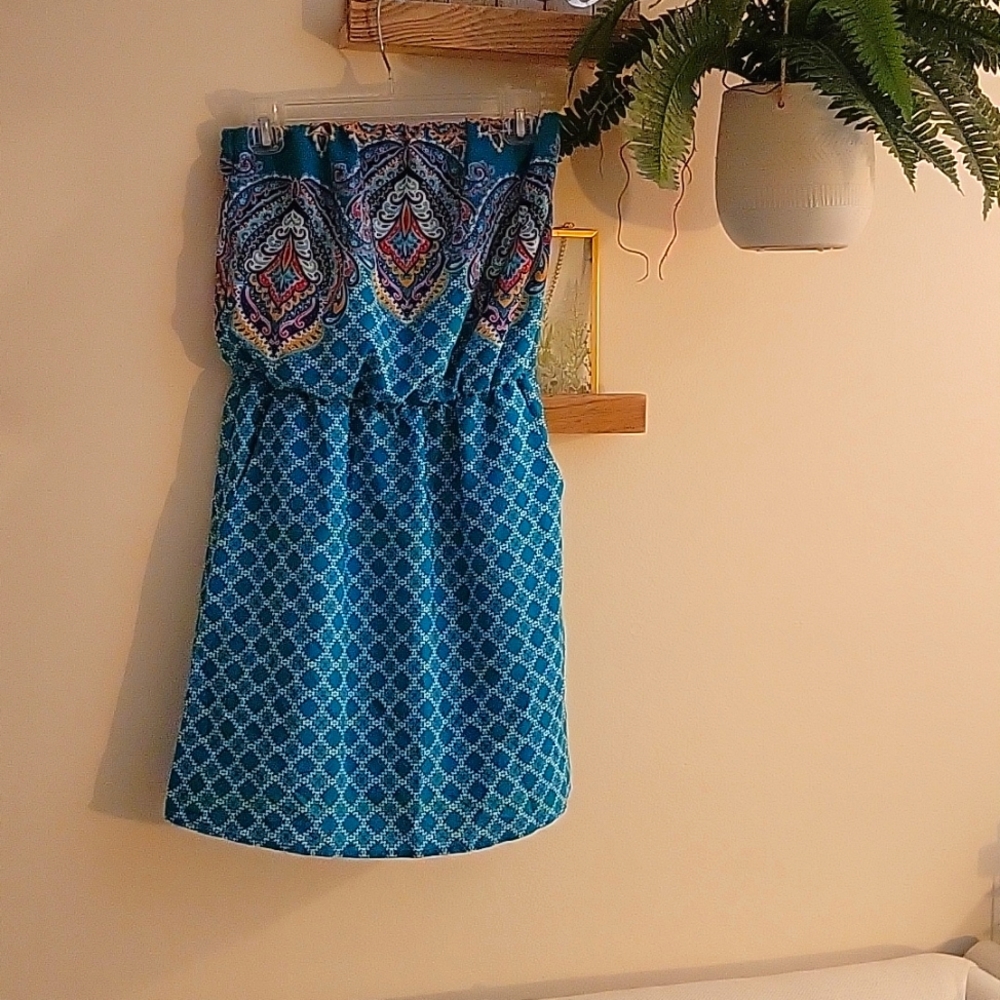 Aqua Xhileration Swim cover NWOT Medium.